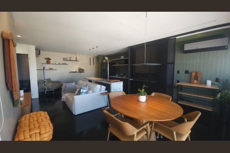Apartamento para alugar com 77m², 2 quartos e 1 vaga