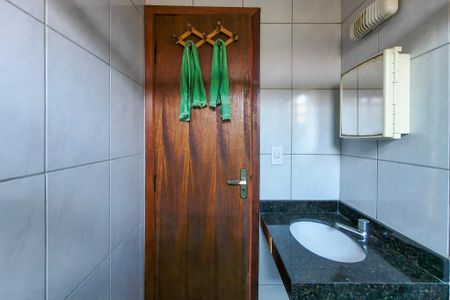 Casa de condomínio para alugar com 34m², 1 quarto e 1 vaga Casa de condomínio para alugar com 34m², 1 quarto e 1 vagaBanheiro