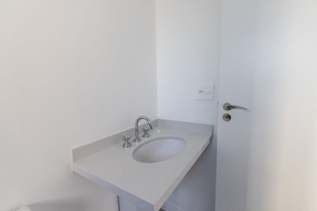 Apartamento à venda com 142m², 3 quartos e 3 vagas Apartamento à venda com 142m², 3 quartos e 3 vagasQuarto 2- Banheiro da Suite