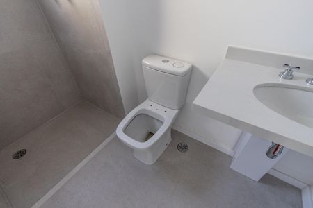 Apartamento à venda com 142m², 3 quartos e 3 vagas Apartamento à venda com 142m², 3 quartos e 3 vagasQuarto 2- Banheiro da Suite