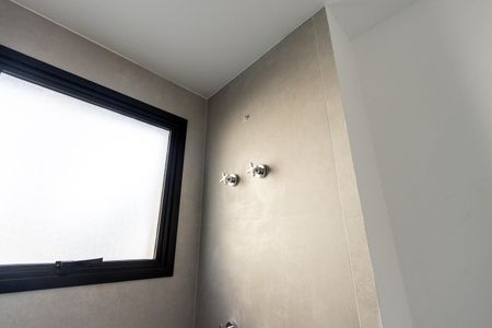 Apartamento à venda com 142m², 3 quartos e 3 vagas Apartamento à venda com 142m², 3 quartos e 3 vagasQuarto 2- Banheiro da Suite