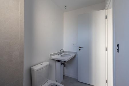 Apartamento à venda com 142m², 3 quartos e 3 vagas Apartamento à venda com 142m², 3 quartos e 3 vagasQuarto 3 - Banheiro da Suite