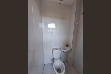 Casa à venda com 200m², 3 quartos e 2 vagas Casa à venda com 200m², 3 quartos e 2 vagasBanheiro de serviço