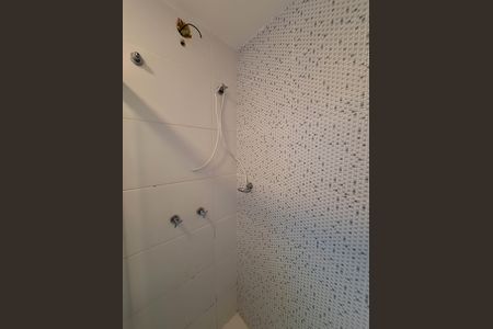 Casa à venda com 200m², 3 quartos e 2 vagas Casa à venda com 200m², 3 quartos e 2 vagasBanheiro Social