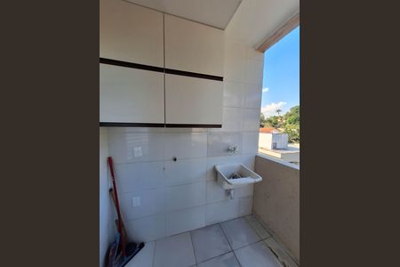Casa à venda com 200m², 3 quartos e 2 vagas Casa à venda com 200m², 3 quartos e 2 vagasCozinha e Área de Serviço