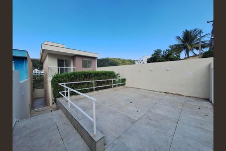 Casa à venda com 200m², 3 quartos e 2 vagas Casa à venda com 200m², 3 quartos e 2 vagasÁrea externa