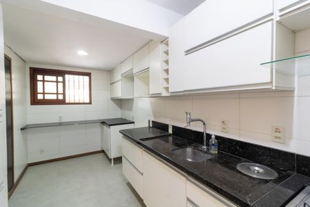 Casa para alugar com 160m², 1 quarto e 1 vaga Casa para alugar com 160m², 1 quarto e 1 vagaz