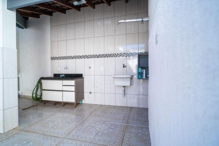 Casa de condomínio para alugar com 100m², 3 quartos e 2 vagas Casa de condomínio para alugar com 100m², 3 quartos e 2 vagasÁrea de Serviço