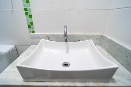 Casa de condomínio para alugar com 100m², 3 quartos e 2 vagas Casa de condomínio para alugar com 100m², 3 quartos e 2 vagasBanheiro