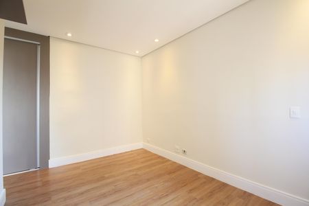 Suíte  de apartamento para alugar com 3 quartos, 84m² em Parque Reboucas, São Paulo