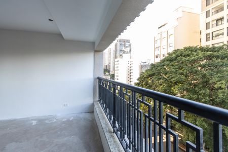 Apartamento à venda com 142m², 4 quartos e 3 vagas Apartamento à venda com 142m², 4 quartos e 3 vagasVaranda