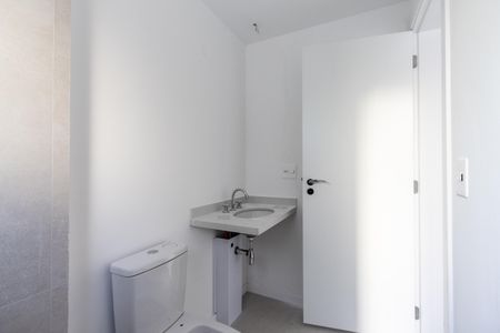 Apartamento à venda com 142m², 4 quartos e 3 vagas Apartamento à venda com 142m², 4 quartos e 3 vagasQuarto 4 - Banheiro da Suite