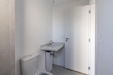 Apartamento à venda com 142m², 4 quartos e 3 vagas Apartamento à venda com 142m², 4 quartos e 3 vagasQuarto 2 - Banheiro da Suite