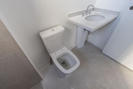 Apartamento à venda com 142m², 4 quartos e 3 vagas Apartamento à venda com 142m², 4 quartos e 3 vagasQuarto 3 - Banheiro da Suite