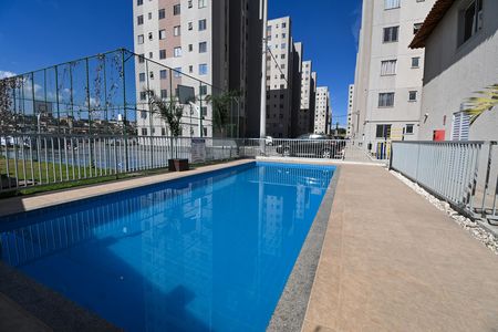 Apartamento para alugar com 44m², 2 quartos e 1 vaga Apartamento para alugar com 44m², 2 quartos e 1 vagaÁrea comum - Piscina