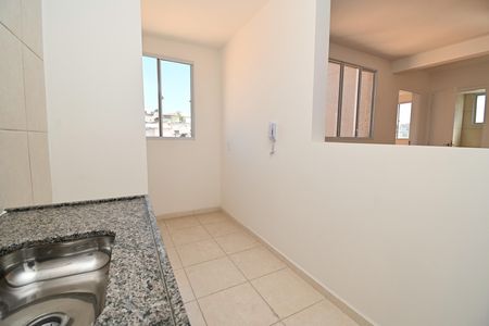 Apartamento para alugar com 44m², 2 quartos e 1 vaga Apartamento para alugar com 44m², 2 quartos e 1 vagaCozinha e Área de Serviço