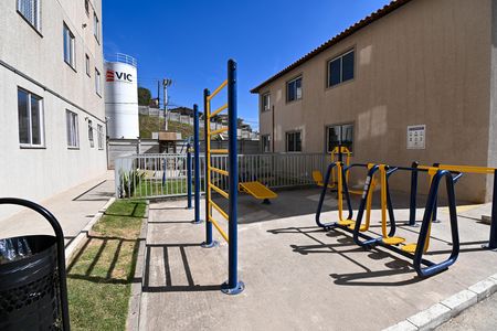 Apartamento para alugar com 44m², 2 quartos e 1 vaga Apartamento para alugar com 44m², 2 quartos e 1 vagaÁrea comum - Playground