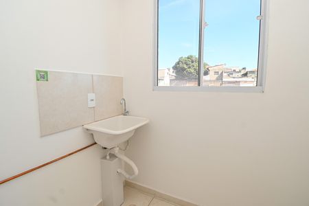 Apartamento para alugar com 44m², 2 quartos e 1 vaga Apartamento para alugar com 44m², 2 quartos e 1 vagaCozinha e Área de Serviço