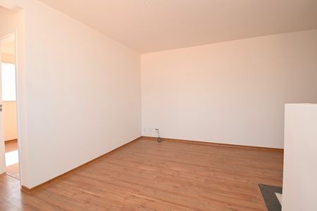 Sala de apartamento para alugar com 2 quartos, 44m² em Maria da Conceicao, Contagem