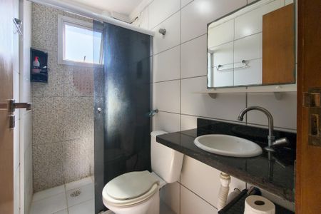 Banheiro da Suíte  de apartamento para alugar com 1 quarto, 59m² em Canto do Forte, Praia Grande