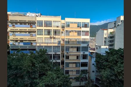 Apartamento para alugar com 130m², 2 quartos e 1 vaga Apartamento para alugar com 130m², 2 quartos e 1 vagaVista do Quarto 2