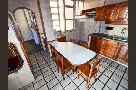 Apartamento para alugar com 130m², 2 quartos e 1 vaga Apartamento para alugar com 130m², 2 quartos e 1 vagaCozinha