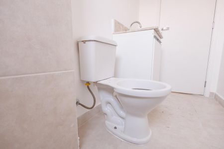 Banheiro Corredor de apartamento para alugar com 3 quartos, 69m² em Parque Paduan, Taubaté