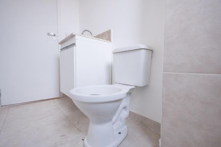 Banheiro Corredor de apartamento para alugar com 3 quartos, 80m² em Parque Paduan, Taubaté