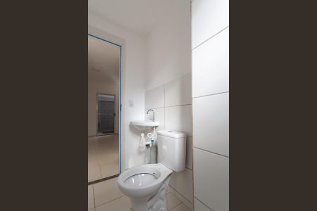 Banheiro de apartamento à venda com 2 quartos, 58m² em Trevo, Belo Horizonte
