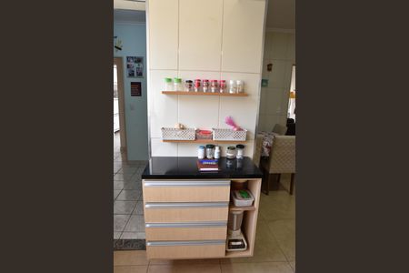 Apartamento para alugar com 100m², 2 quartos e 1 vaga Apartamento para alugar com 100m², 2 quartos e 1 vagaCozinha
