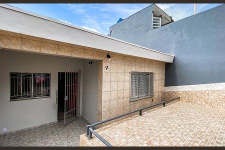 Garagem  de casa para alugar com 2 quartos, 100m² em Jardim Piratininga, São Paulo