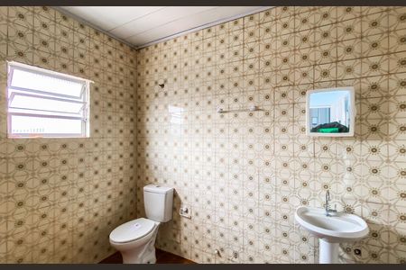 Banheiro  de casa para alugar com 2 quartos, 100m² em Jardim Piratininga, São Paulo