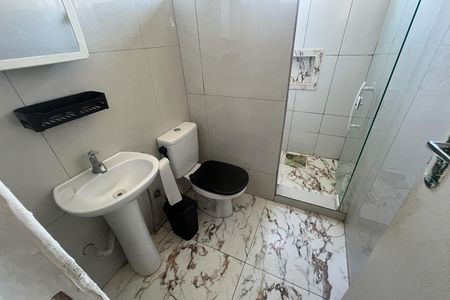 Banheiro 1 de kitnet/studio para alugar com 1 quarto, 30m² em Freguesia (ilha do Governador), Rio de Janeiro