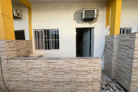 Entrada de kitnet/studio para alugar com 1 quarto, 30m² em Freguesia (ilha do Governador), Rio de Janeiro