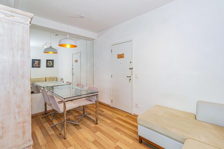 Apartamento para alugar com 45m², 1 quarto e 1 vaga Apartamento para alugar com 45m², 1 quarto e 1 vagaSala