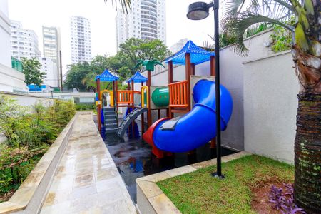 Apartamento para alugar com 45m², 1 quarto e 1 vaga Apartamento para alugar com 45m², 1 quarto e 1 vagaÁrea comum - Playground