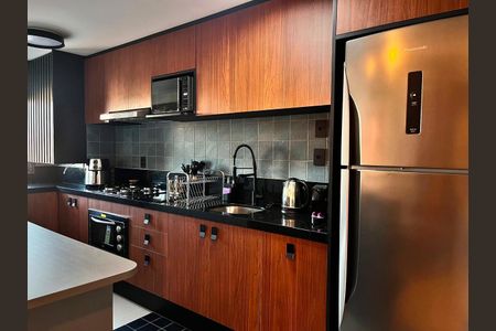 Cozinha de apartamento à venda com 1 quarto, 43m² em Chácara das Pedras, Porto Alegre
