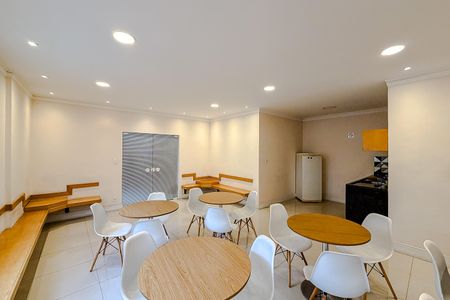 Apartamento para alugar com 65m², 2 quartos e 1 vaga Apartamento para alugar com 65m², 2 quartos e 1 vagaÁrea comum - Salão de festas