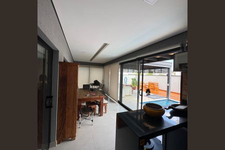 Casa de condomínio à venda com 464m², 4 quartos e 6 vagas Casa de condomínio à venda com 464m², 4 quartos e 6 vagasCozinha