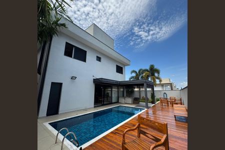 Casa de condomínio à venda com 464m², 4 quartos e 6 vagas Casa de condomínio à venda com 464m², 4 quartos e 6 vagasPiscina