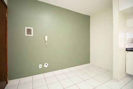 Sala de kitnet/studio para alugar com 1 quarto, 28m² em Bl E, Brasília