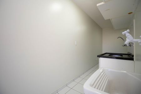 Studio para alugar com 28m², 1 quarto e sem vaga Studio para alugar com 28m², 1 quarto e sem vagaCozinha e Área de Serviço