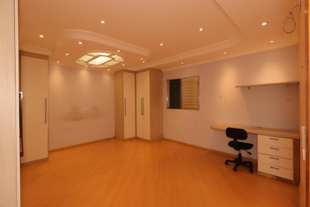 Casa para alugar com 454m², 4 quartos e 8 vagasQuarto 1