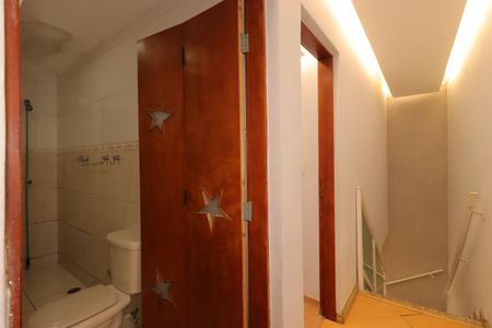 Casa para alugar com 454m², 4 quartos e 8 vagasCorredor segundo piso