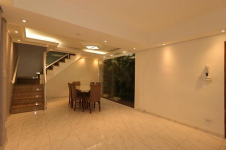 Sala de casa para alugar com 4 quartos, 454m² em Jardim Las Vegas, Santo André