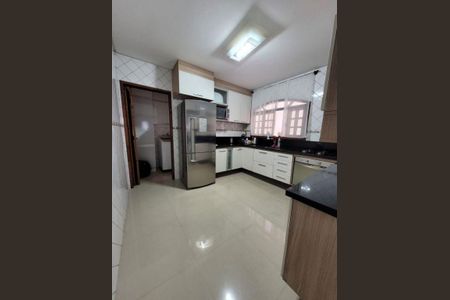 Casa à venda com 75m², 3 quartos e 3 vagas