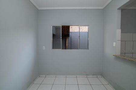 Casa para alugar com 100m², 2 quartos e 1 vaga Casa para alugar com 100m², 2 quartos e 1 vagaSala de Jantar