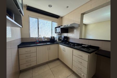 Cozinha de apartamento à venda com 2 quartos, 74m² em Presidente Altino, Osasco