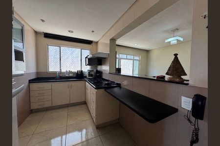 Apartamento à venda com 74m², 2 quartos e 1 vaga Apartamento à venda com 74m², 2 quartos e 1 vagaCozinha