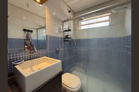 Apartamento à venda com 74m², 2 quartos e 1 vaga Apartamento à venda com 74m², 2 quartos e 1 vagaBanheiro